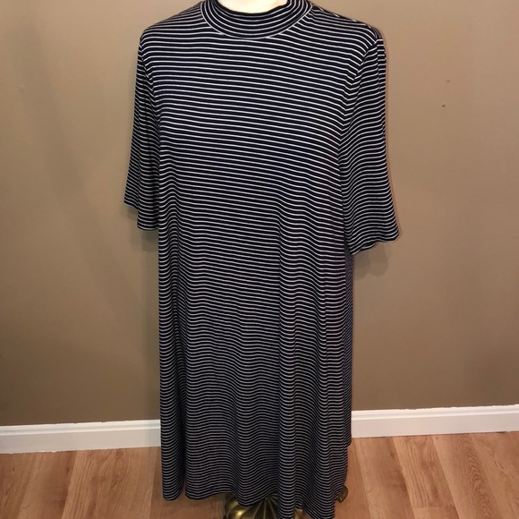 Apt. 9 Dresses & Skirts - Apt. 9 1X black & white stripe dress